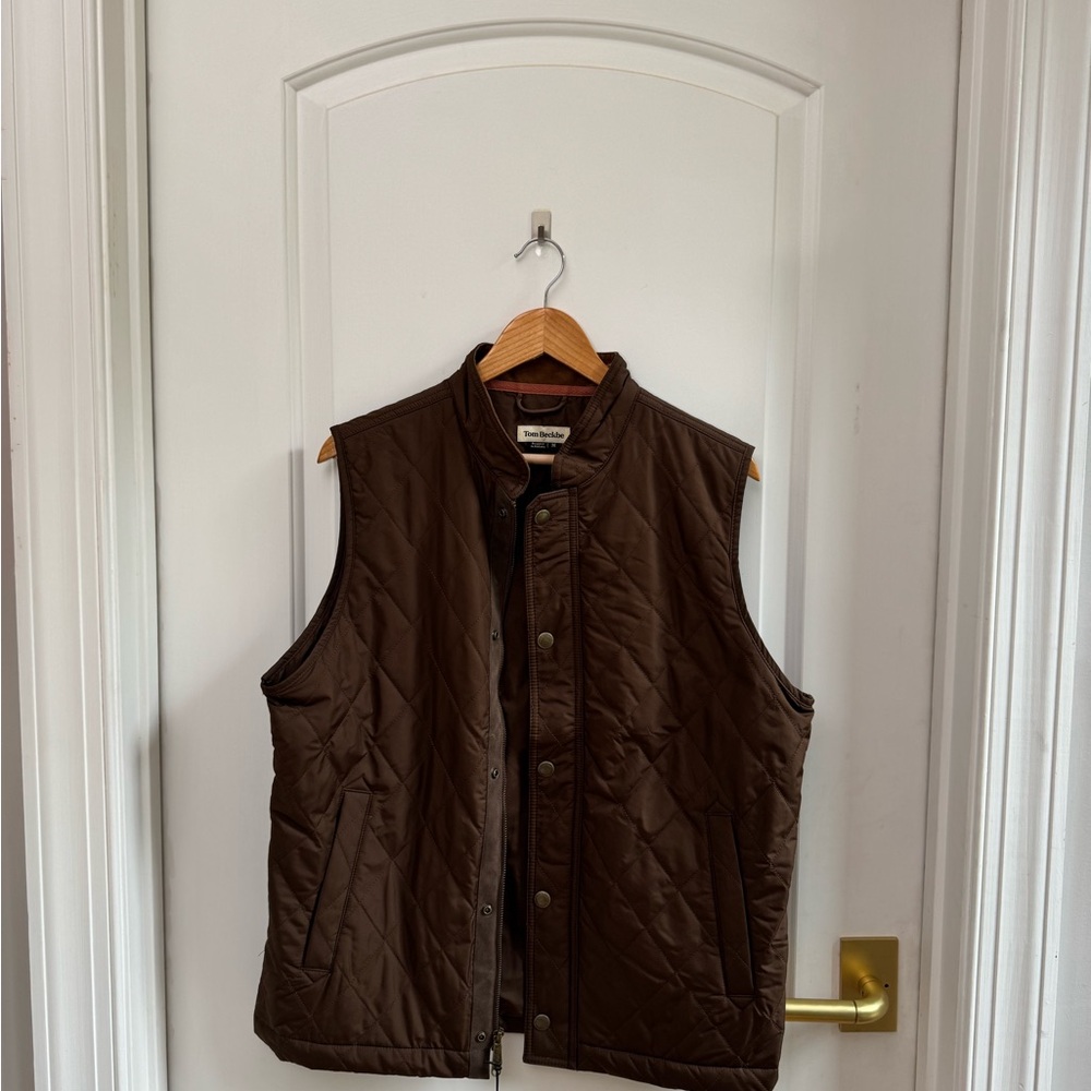 Brown Quilted Vest with Classic Diamond Pattern